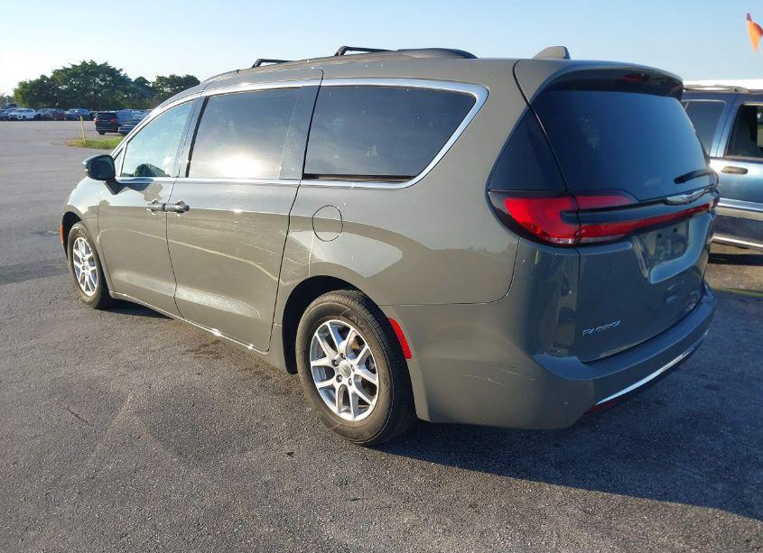 Photo 3 of 2022 Chrysler Pacifica TOURING L (VIN 2C4RC1BG5NR168311)