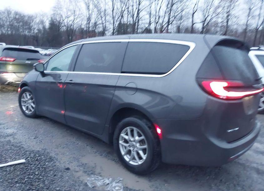 Photo 14 of 2023 Chrysler Pacifica TOURING L (VIN 2C4RC1BG5PR502341)