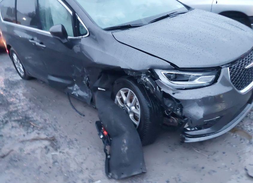 Photo 6 of 2023 Chrysler Pacifica TOURING L (VIN 2C4RC1BG5PR502341)