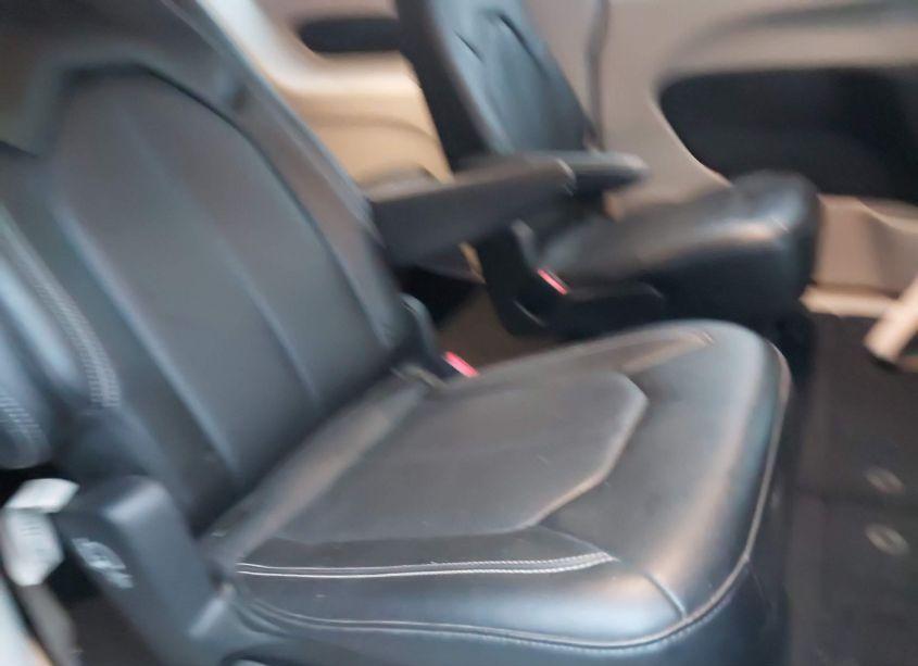 Photo 8 of 2023 Chrysler Pacifica TOURING L (VIN 2C4RC1BG5PR502341)