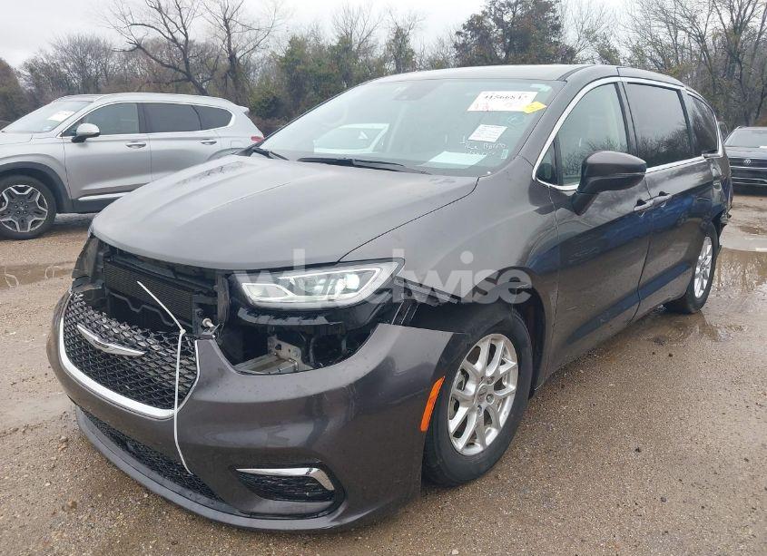 Photo 2 of 2023 Chrysler Pacifica TOURING L (VIN 2C4RC1BG5PR546680)