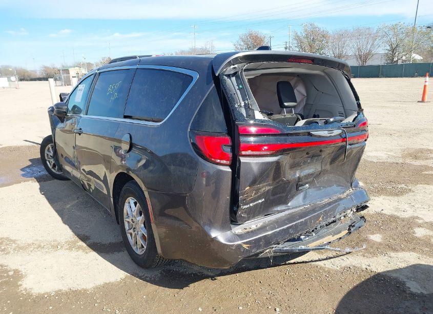 Photo 3 of 2023 Chrysler Pacifica TOURING L (VIN 2C4RC1BG5PR581137)