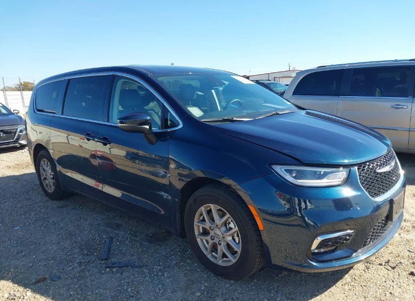 2023 Chrysler Pacifica TOURING L (VIN 2C4RC1BG5PR621572) main photo