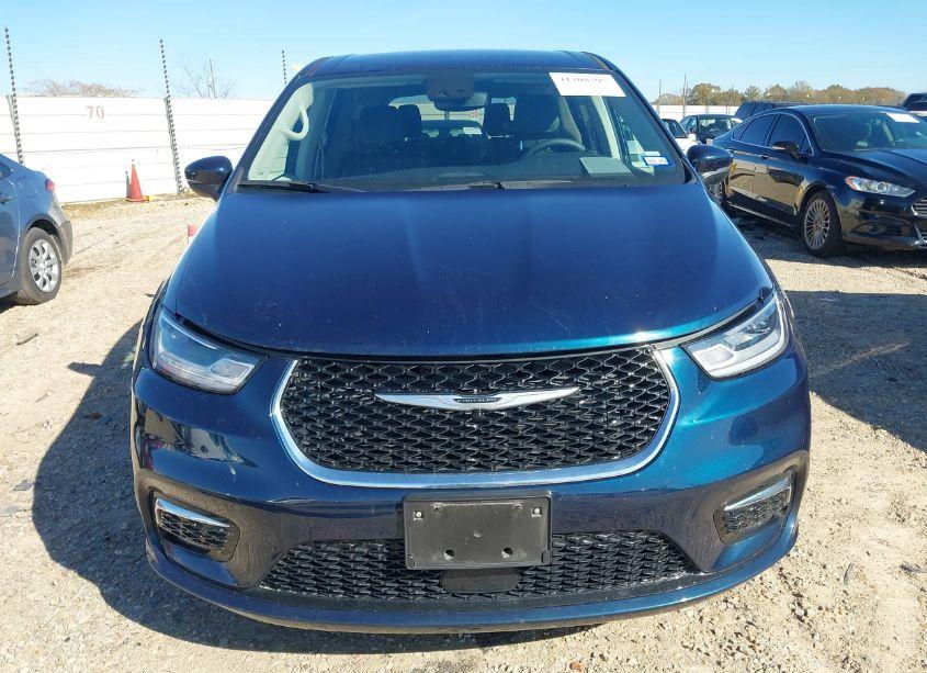 Photo 12 of 2023 Chrysler Pacifica TOURING L (VIN 2C4RC1BG5PR621572)