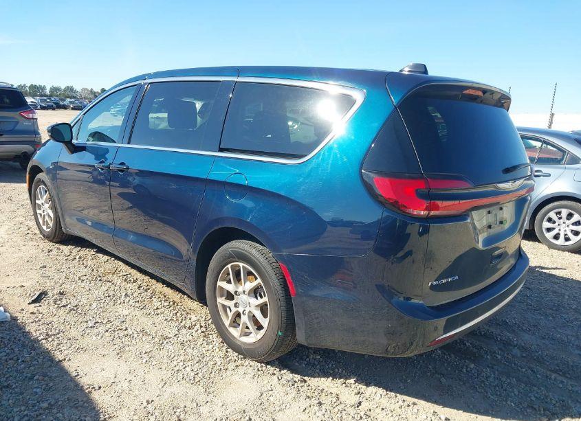 Photo 3 of 2023 Chrysler Pacifica TOURING L (VIN 2C4RC1BG5PR621572)
