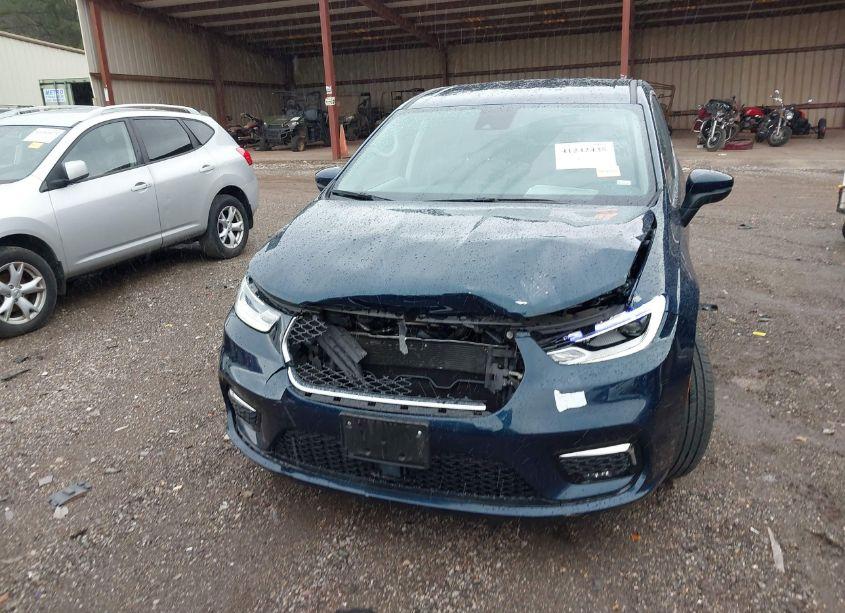 Photo 12 of 2023 Chrysler Pacifica TOURING L (VIN 2C4RC1BG5PR624021)