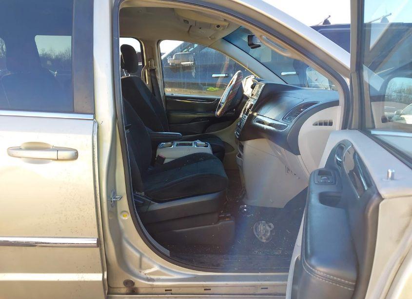 Photo 5 of 2012 Chrysler Town & COUNTRY TOURING (VIN 2C4RC1BG6CR125996)
