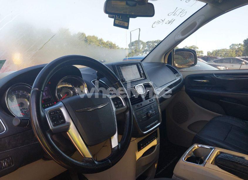 Photo 5 of 2012 Chrysler Town & COUNTRY TOURING (VIN 2C4RC1BG6CR126517)