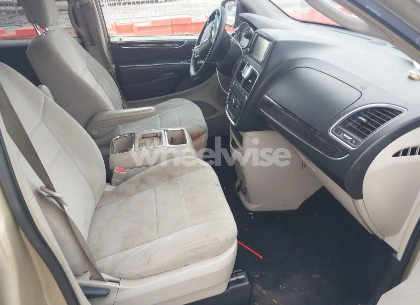 Photo 5 of 2012 Chrysler Town & COUNTRY TOURING (VIN 2C4RC1BG6CR138280)