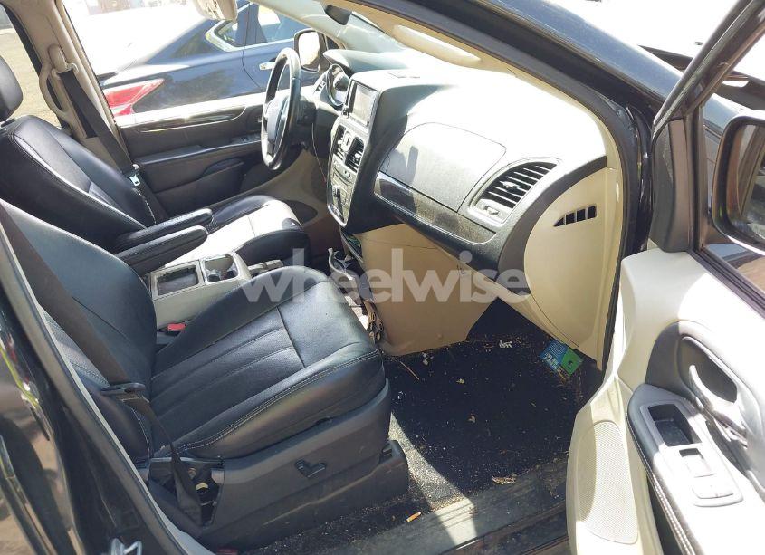 Photo 5 of 2012 Chrysler Town & COUNTRY TOURING (VIN 2C4RC1BG6CR186295)