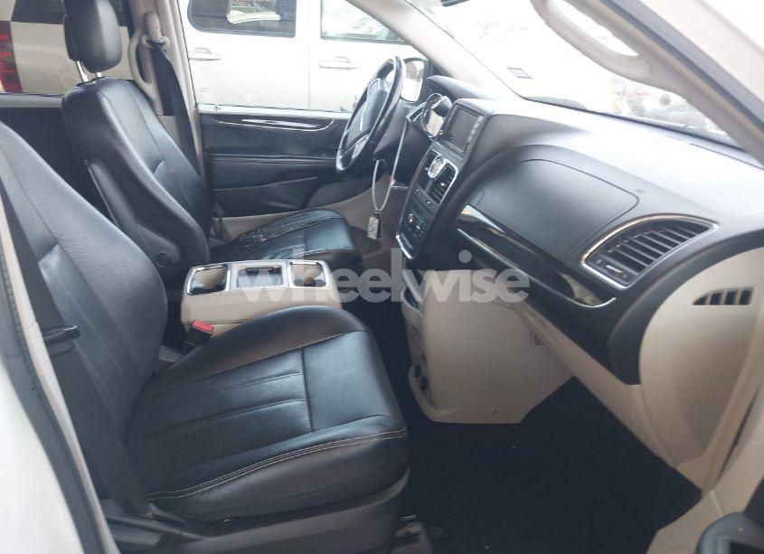 Photo 5 of 2012 Chrysler Town & COUNTRY TOURING (VIN 2C4RC1BG6CR283092)