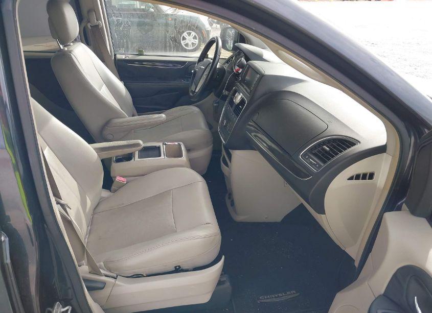 Photo 5 of 2013 Chrysler Town & COUNTRY TOURING (VIN 2C4RC1BG6DR595110)