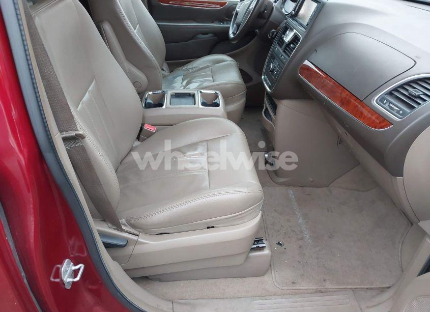 Photo 5 of 2013 Chrysler Town & COUNTRY TOURING (VIN 2C4RC1BG6DR595592)