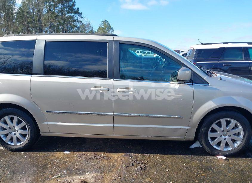 Photo 13 of 2013 Chrysler Town & COUNTRY TOURING (VIN 2C4RC1BG6DR605618)