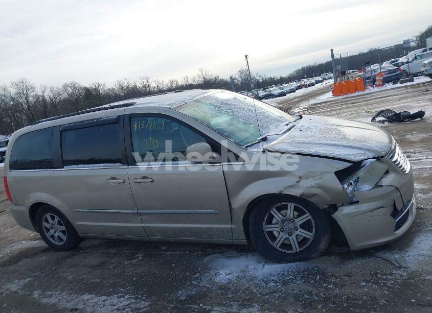 Photo 13 of 2013 Chrysler Town & COUNTRY TOURING (VIN 2C4RC1BG6DR638280)
