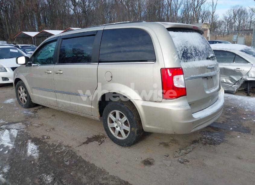 Photo 3 of 2013 Chrysler Town & COUNTRY TOURING (VIN 2C4RC1BG6DR638280)