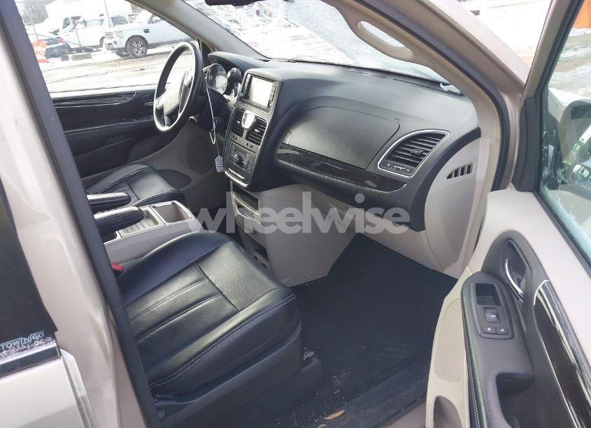 Photo 5 of 2013 Chrysler Town & COUNTRY TOURING (VIN 2C4RC1BG6DR638280)