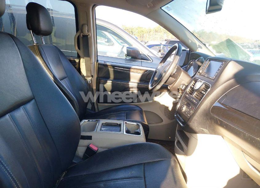 Photo 5 of 2013 Chrysler Town & COUNTRY TOURING (VIN 2C4RC1BG6DR649215)