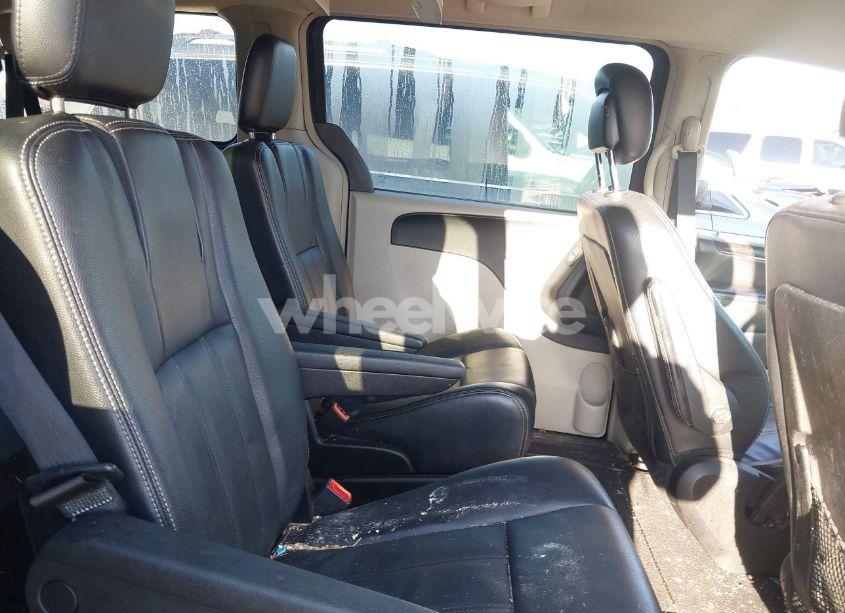 Photo 8 of 2013 Chrysler Town & COUNTRY TOURING (VIN 2C4RC1BG6DR649215)