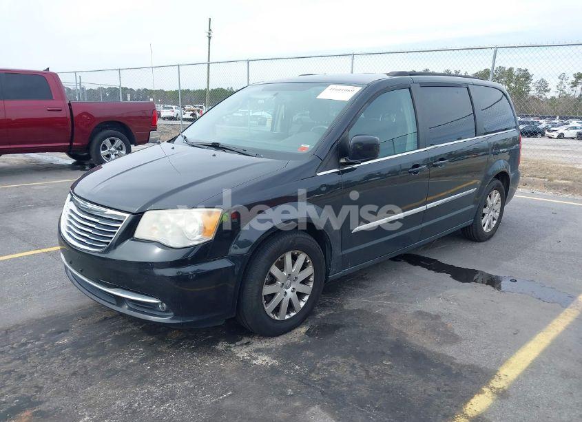 Photo 2 of 2013 Chrysler Town & COUNTRY TOURING (VIN 2C4RC1BG6DR692663)