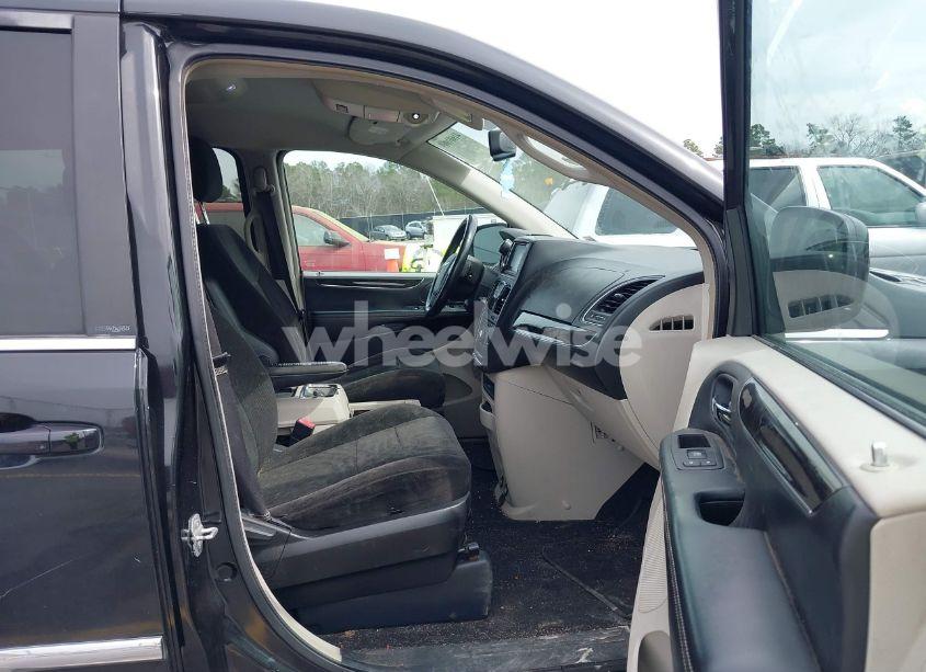 Photo 5 of 2013 Chrysler Town & COUNTRY TOURING (VIN 2C4RC1BG6DR692663)