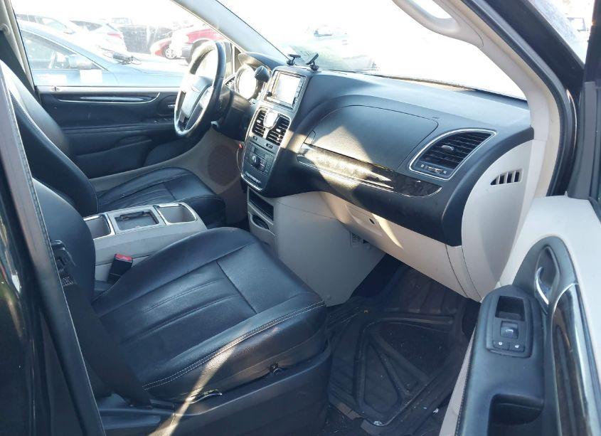 Photo 5 of 2013 Chrysler Town & COUNTRY TOURING (VIN 2C4RC1BG6DR706755)