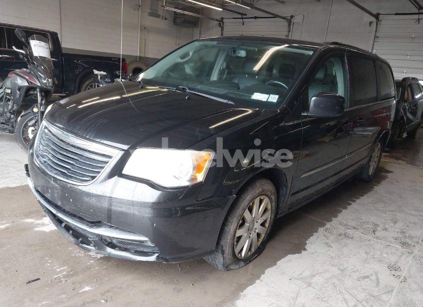 Photo 2 of 2013 Chrysler Town & COUNTRY TOURING (VIN 2C4RC1BG6DR743854)