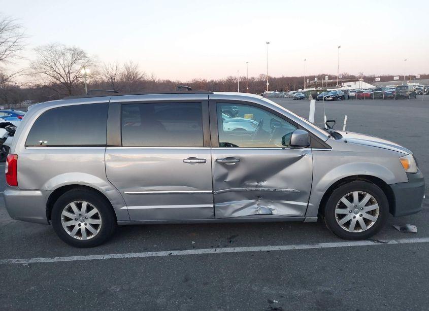 Photo 13 of 2013 Chrysler Town & COUNTRY TOURING (VIN 2C4RC1BG6DR777650)