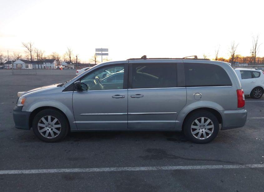 Photo 14 of 2013 Chrysler Town & COUNTRY TOURING (VIN 2C4RC1BG6DR777650)