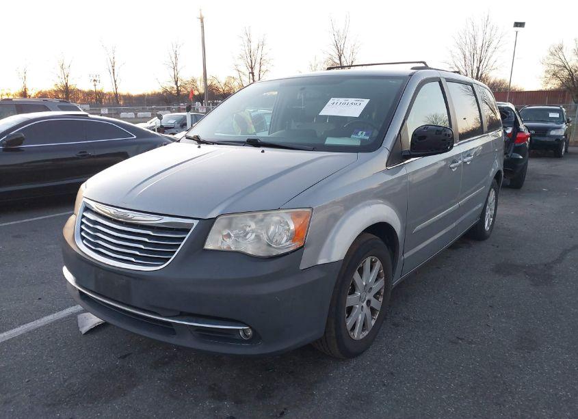 Photo 2 of 2013 Chrysler Town & COUNTRY TOURING (VIN 2C4RC1BG6DR777650)