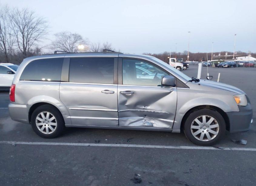 Photo 6 of 2013 Chrysler Town & COUNTRY TOURING (VIN 2C4RC1BG6DR777650)