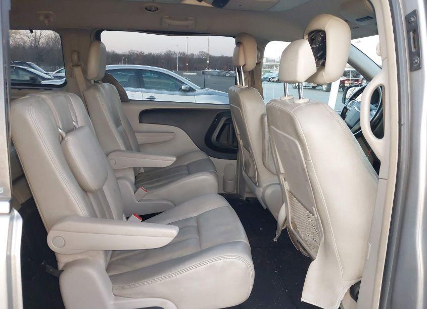 Photo 8 of 2013 Chrysler Town & COUNTRY TOURING (VIN 2C4RC1BG6DR777650)