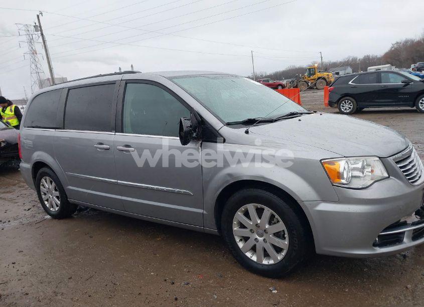 Photo 13 of 2014 Chrysler Town & COUNTRY TOURING (VIN 2C4RC1BG6ER126813)