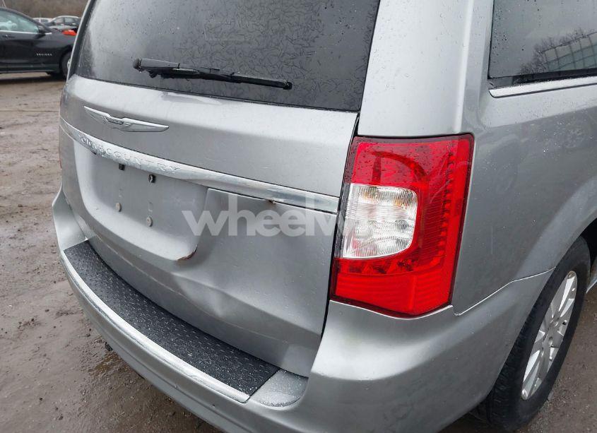 Photo 17 of 2014 Chrysler Town & COUNTRY TOURING (VIN 2C4RC1BG6ER126813)