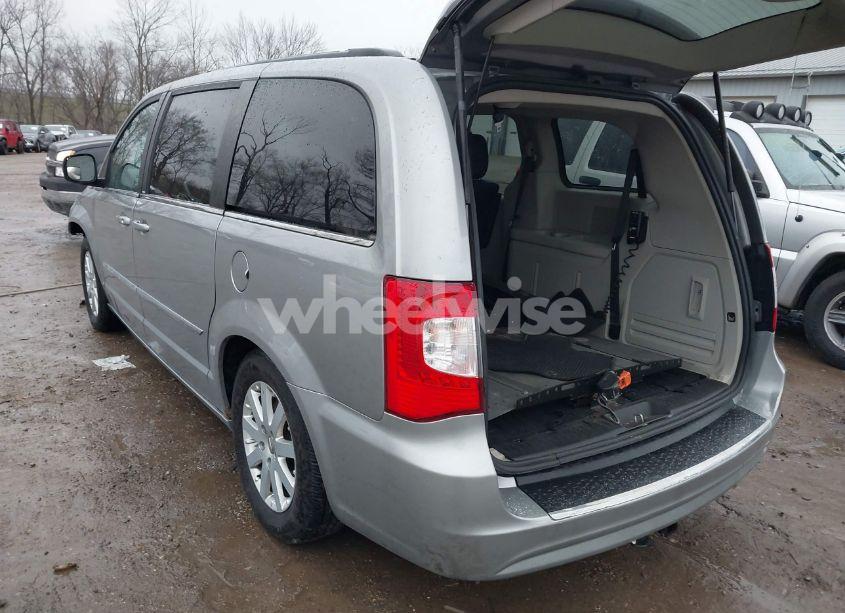 Photo 3 of 2014 Chrysler Town & COUNTRY TOURING (VIN 2C4RC1BG6ER126813)