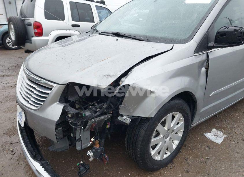 Photo 6 of 2014 Chrysler Town & COUNTRY TOURING (VIN 2C4RC1BG6ER126813)