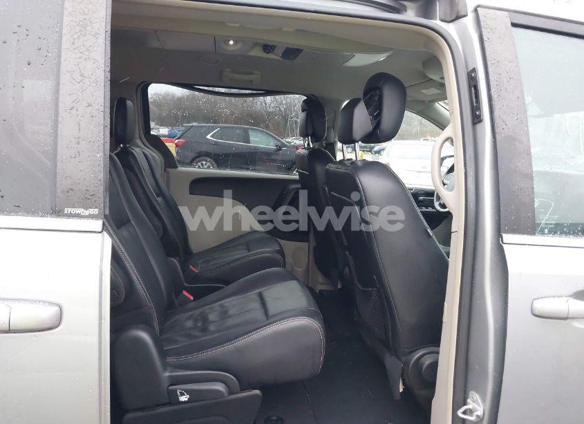 Photo 8 of 2014 Chrysler Town & COUNTRY TOURING (VIN 2C4RC1BG6ER126813)