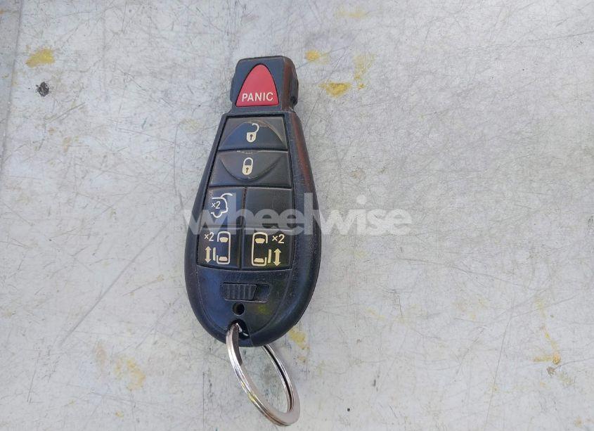 Photo 11 of 2014 Chrysler Town & COUNTRY TOURING (VIN 2C4RC1BG6ER160282)