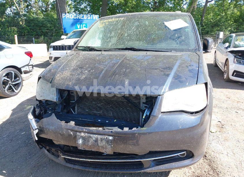 Photo 12 of 2014 Chrysler Town & COUNTRY TOURING (VIN 2C4RC1BG6ER160282)