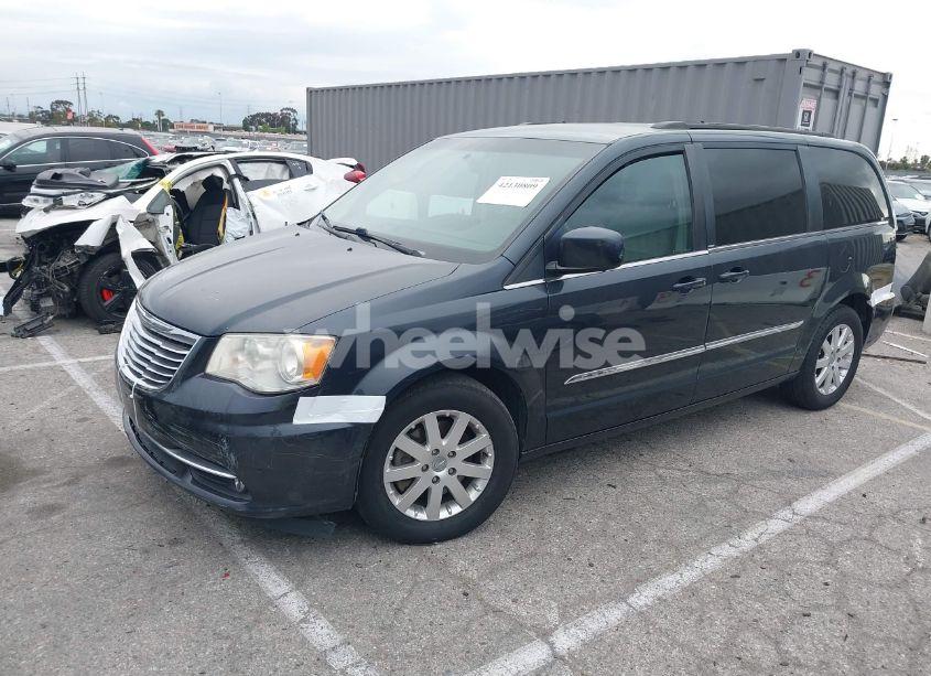 Photo 2 of 2014 Chrysler Town & COUNTRY TOURING (VIN 2C4RC1BG6ER189216)