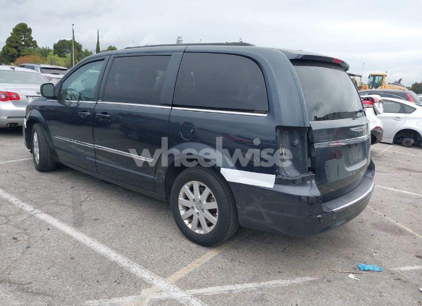 Photo 3 of 2014 Chrysler Town & COUNTRY TOURING (VIN 2C4RC1BG6ER189216)