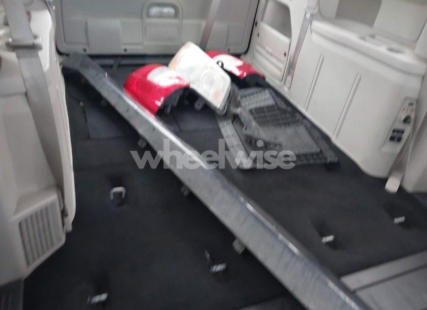 Photo 8 of 2014 Chrysler Town & COUNTRY TOURING (VIN 2C4RC1BG6ER189216)