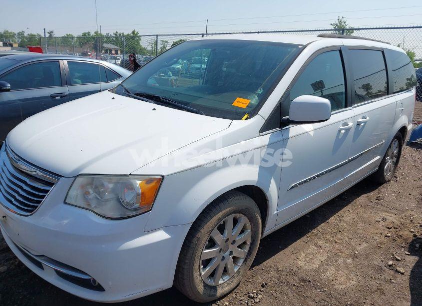 Photo 2 of 2014 Chrysler Town & COUNTRY TOURING (VIN 2C4RC1BG6ER196392)