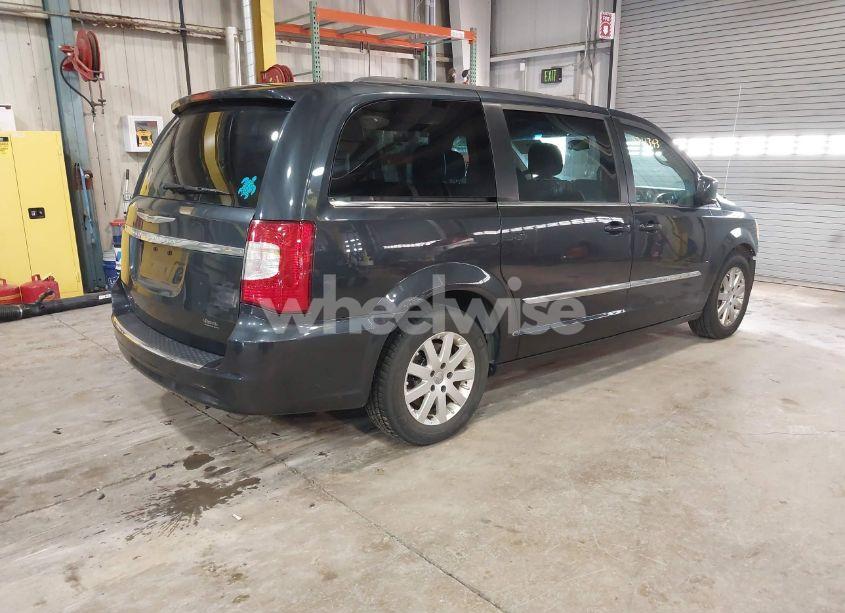 Photo 4 of 2014 Chrysler Town & COUNTRY TOURING (VIN 2C4RC1BG6ER204555)