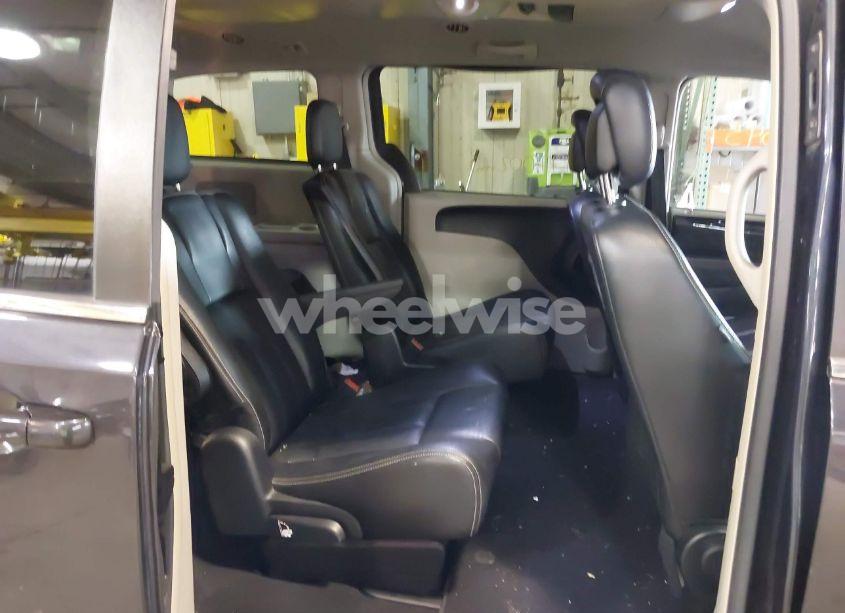 Photo 8 of 2014 Chrysler Town & COUNTRY TOURING (VIN 2C4RC1BG6ER204555)