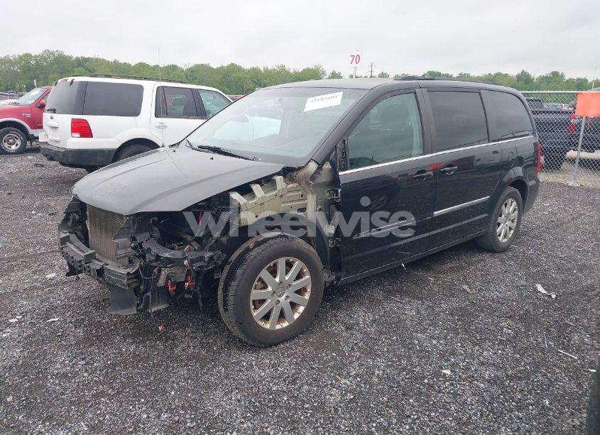 Photo 2 of 2014 Chrysler Town & COUNTRY TOURING (VIN 2C4RC1BG6ER208900)