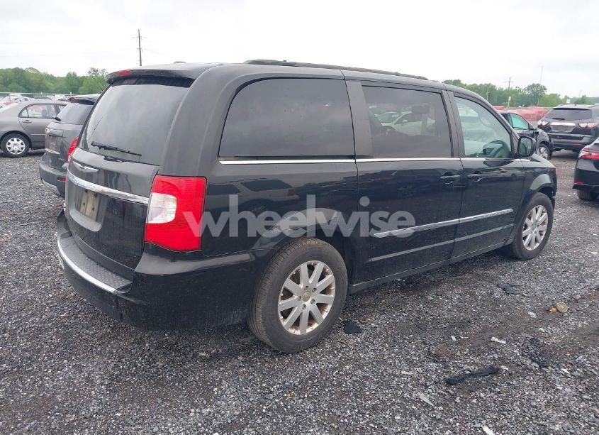 Photo 4 of 2014 Chrysler Town & COUNTRY TOURING (VIN 2C4RC1BG6ER208900)