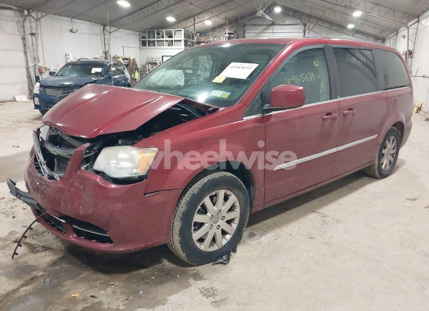 Photo 2 of 2014 Chrysler Town & COUNTRY TOURING (VIN 2C4RC1BG6ER216429)