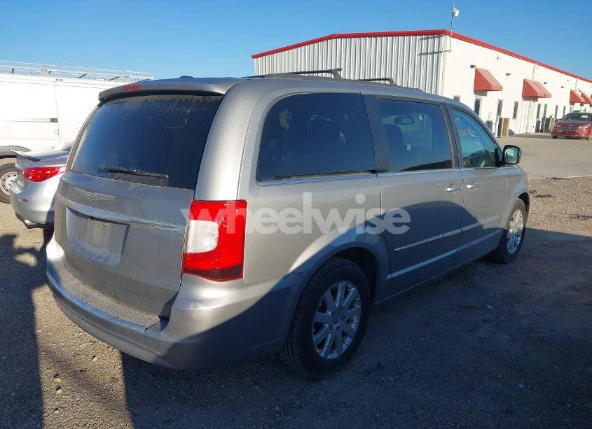 Photo 4 of 2014 Chrysler Town & COUNTRY TOURING (VIN 2C4RC1BG6ER234378)