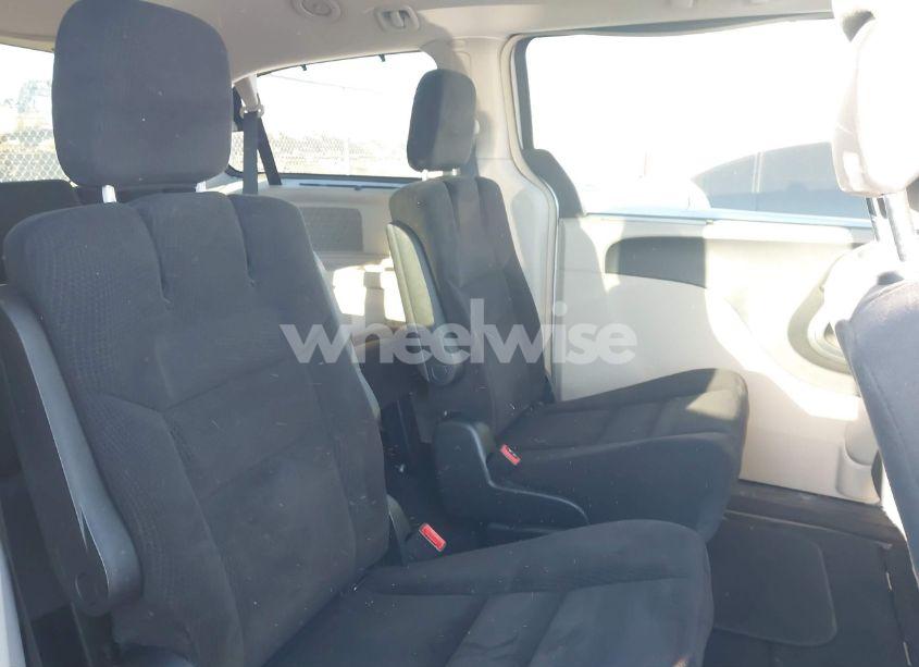 Photo 8 of 2014 Chrysler Town & COUNTRY TOURING (VIN 2C4RC1BG6ER234378)